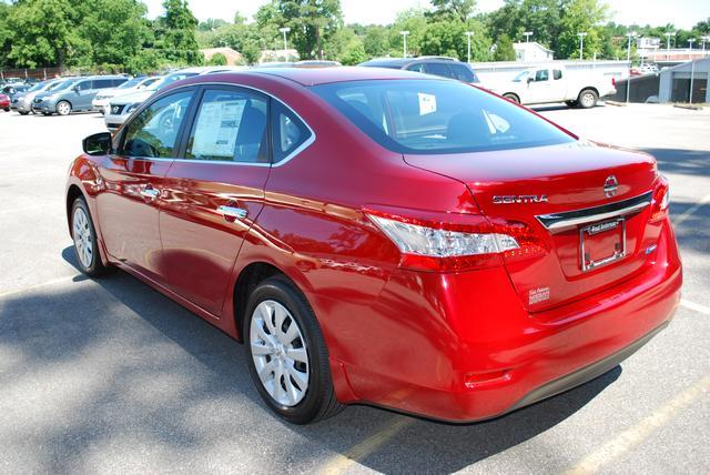 Nissan Sentra 2013 photo 1