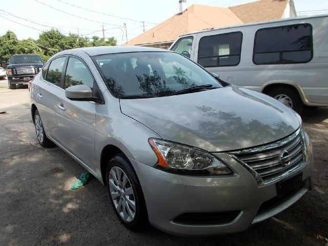 Nissan Sentra 2013 photo 1