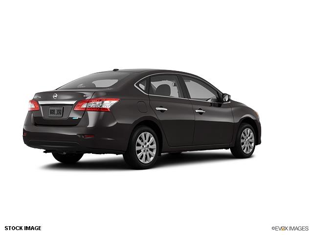 Nissan Sentra 2013 photo 4