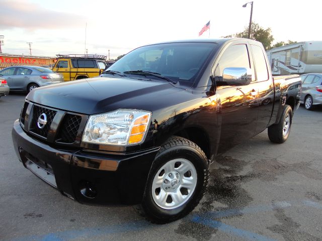 Nissan Titan 2004 photo 4