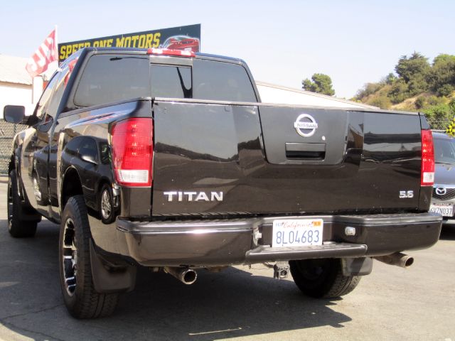 Nissan Titan 2004 photo 4