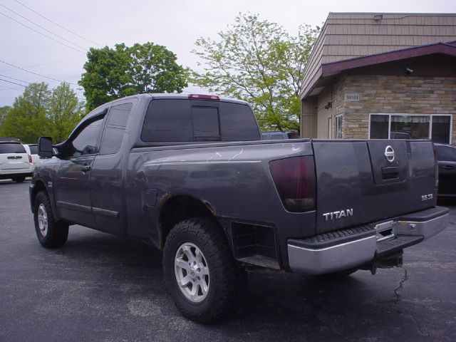 Nissan Titan 2004 photo 1
