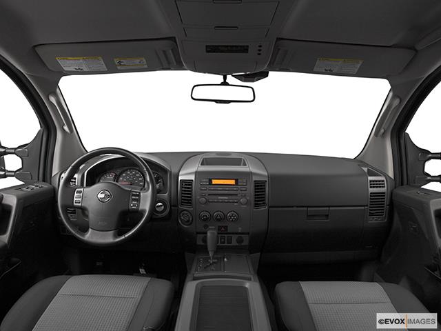 Nissan Titan 2004 photo 2