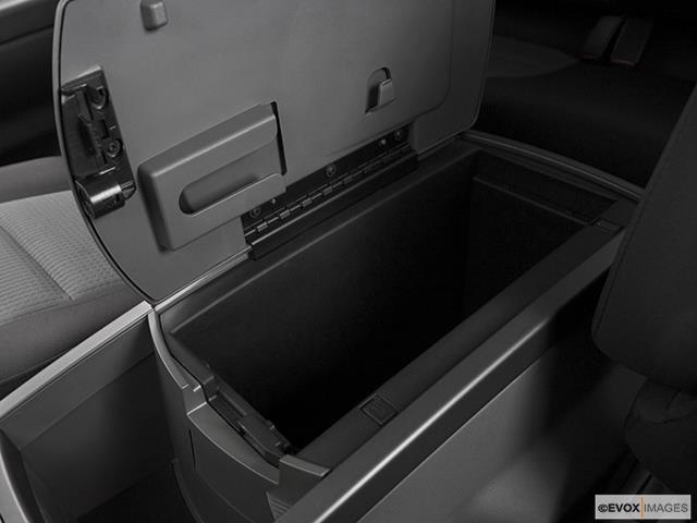 Nissan Titan 2004 photo 3