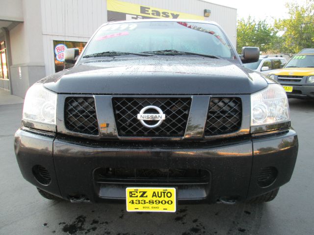 Nissan Titan 4dr Eddie Bauer SUV Pickup Truck