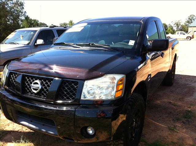 Nissan Titan 2004 photo 3