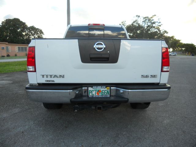 Nissan Titan 2004 photo 1