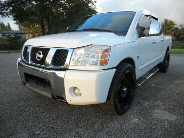 Nissan Titan 2004 photo 4