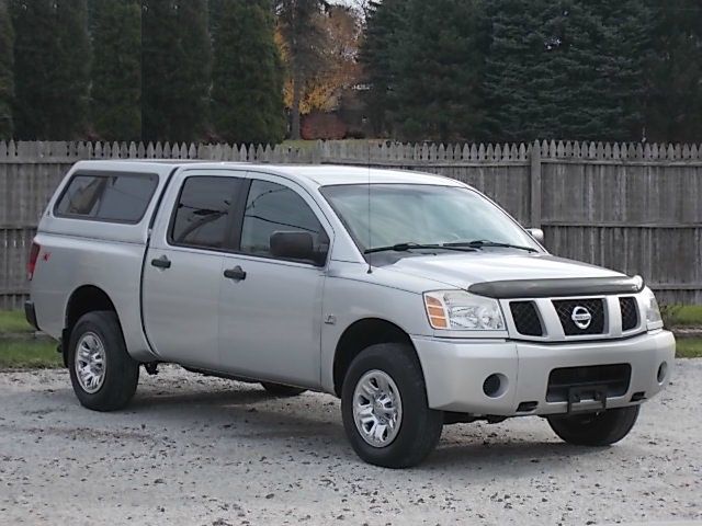 Nissan Titan 2004 photo 3