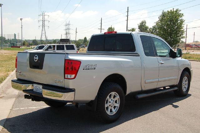 Nissan Titan 2004 photo 2