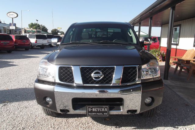 Nissan Titan 2004 photo 1