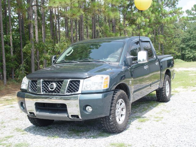 Nissan Titan 2004 photo 3