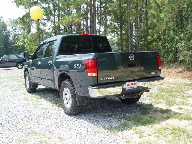 Nissan Titan 2004 photo 4