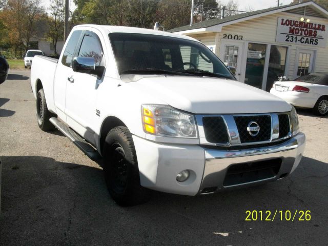 Nissan Titan 2004 photo 2