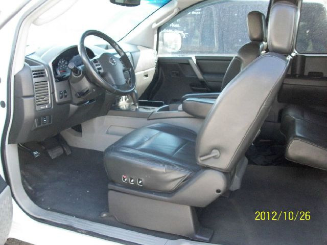 Nissan Titan 2004 photo 3