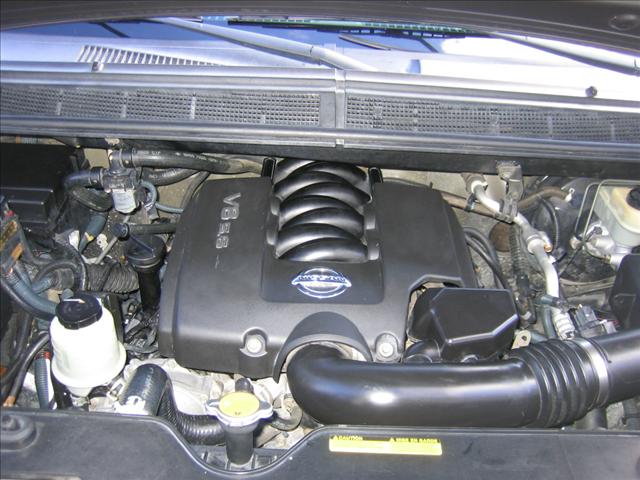 Nissan Titan 2004 photo 2