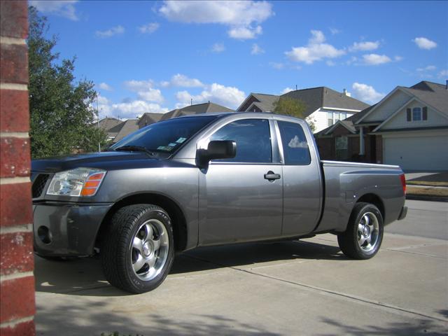 Nissan Titan 2004 photo 3