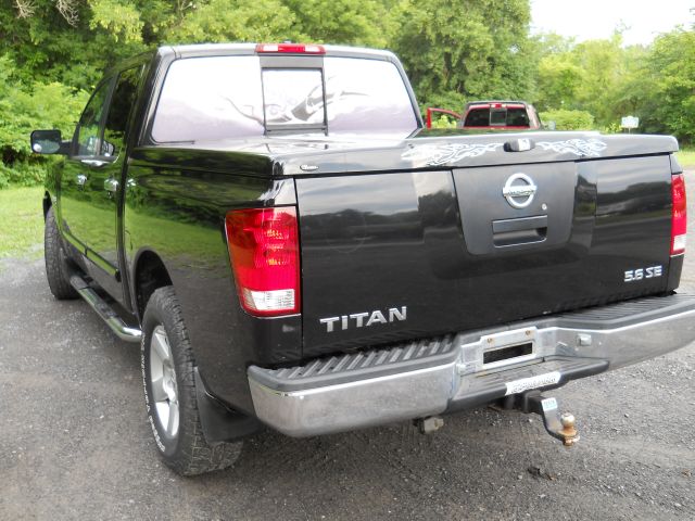 Nissan Titan SLT EXT CAB 4X2 Pickup Truck