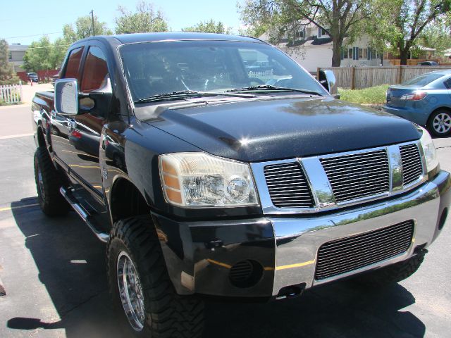 Nissan Titan SLT EXT CAB 4X2 Pickup Truck