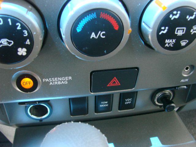 Nissan Titan 2004 photo 23