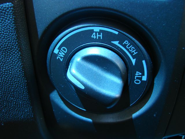 Nissan Titan 2004 photo 3