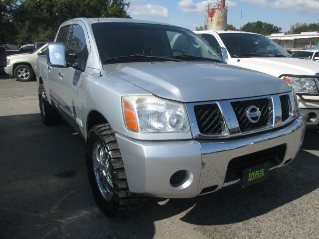 Nissan Titan 2004 photo 3