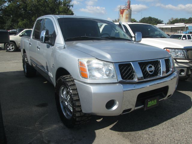 Nissan Titan 2004 photo 4