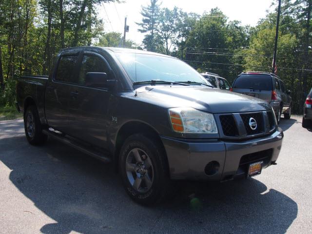 Nissan Titan 2004 photo 4