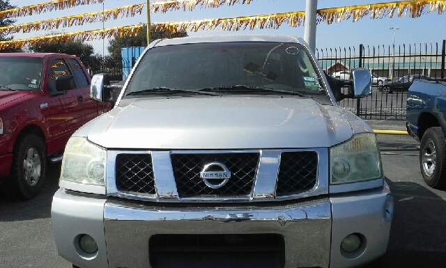 Nissan Titan 2004 photo 1