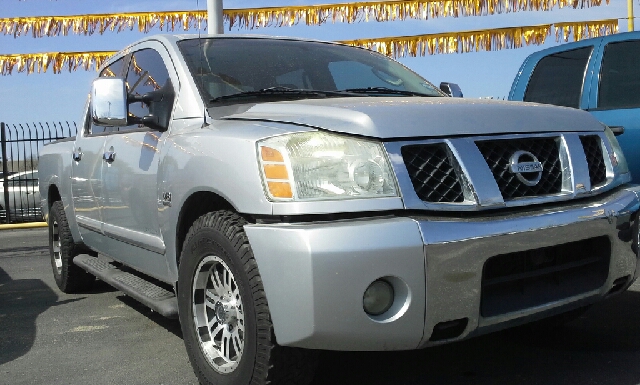 Nissan Titan 2004 photo 4