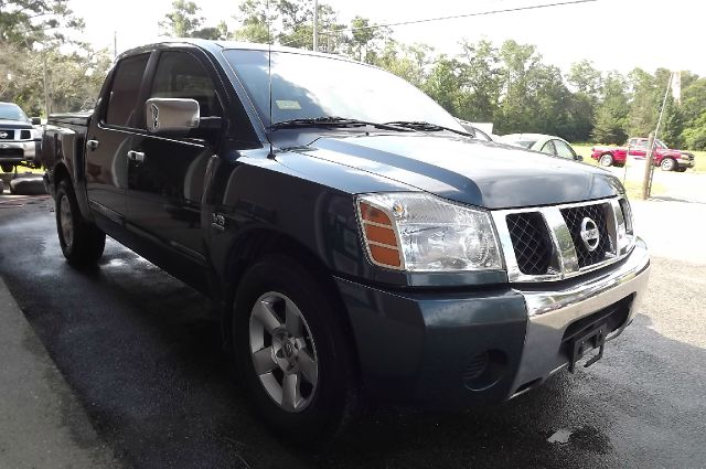 Nissan Titan 2004 photo 2
