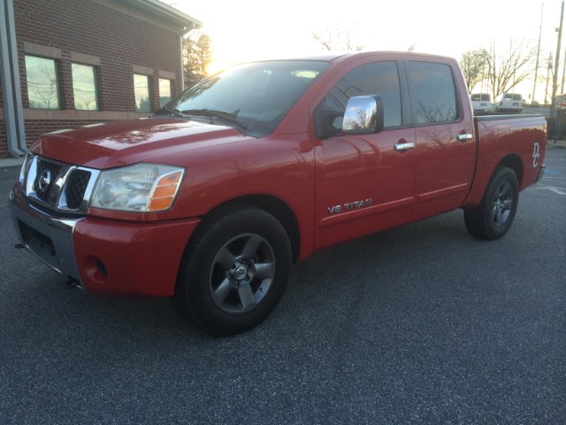 Nissan Titan 2005 photo 2