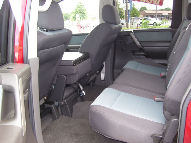 Nissan Titan 2005 photo 4