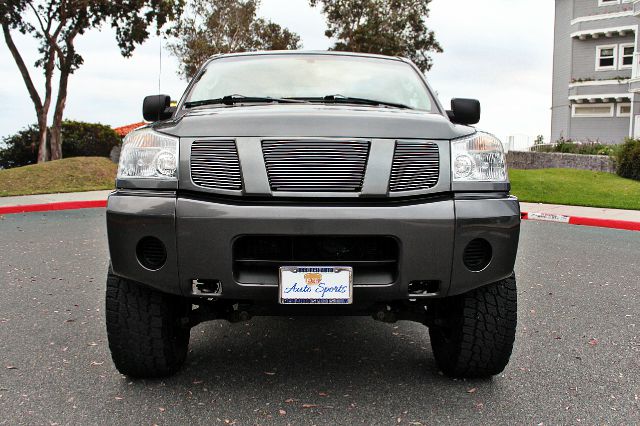 Nissan Titan 2005 photo 1