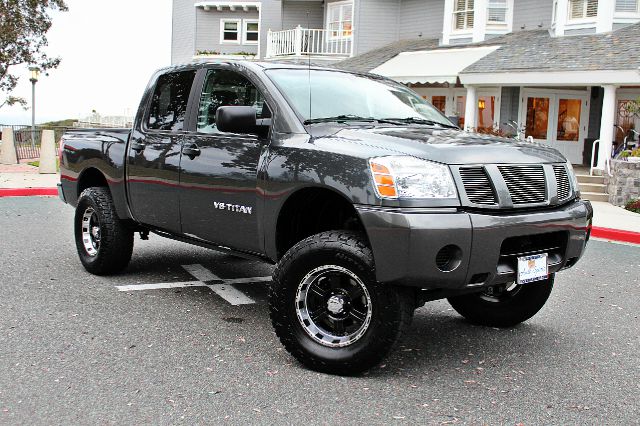 Nissan Titan 2005 photo 3