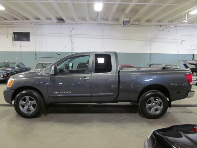 Nissan Titan 2005 photo 2