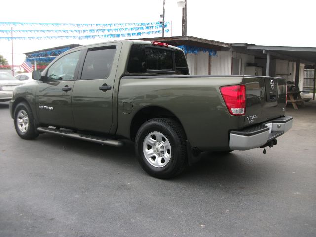 Nissan Titan 2005 photo 4