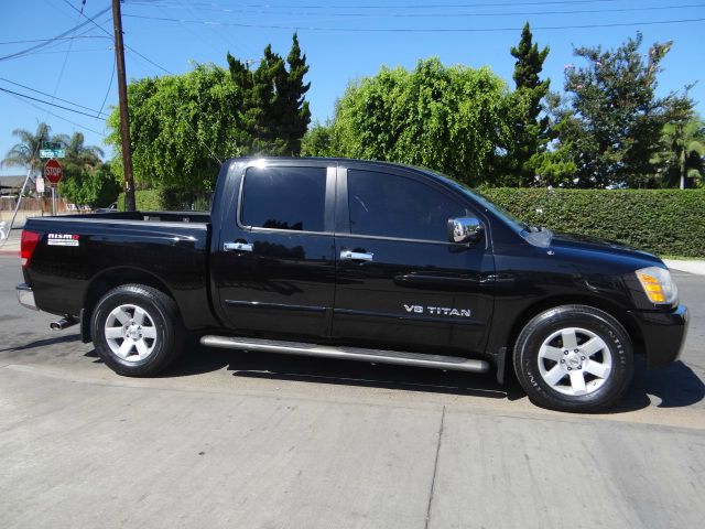Nissan Titan 4X4 Le3rd Rowone Owner Pickup Truck