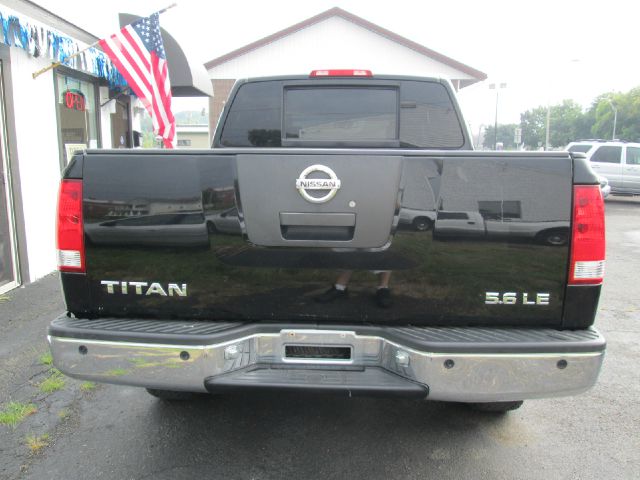Nissan Titan 2005 photo 2