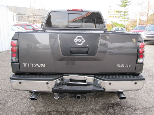 Nissan Titan SE 2WD Pickup Truck