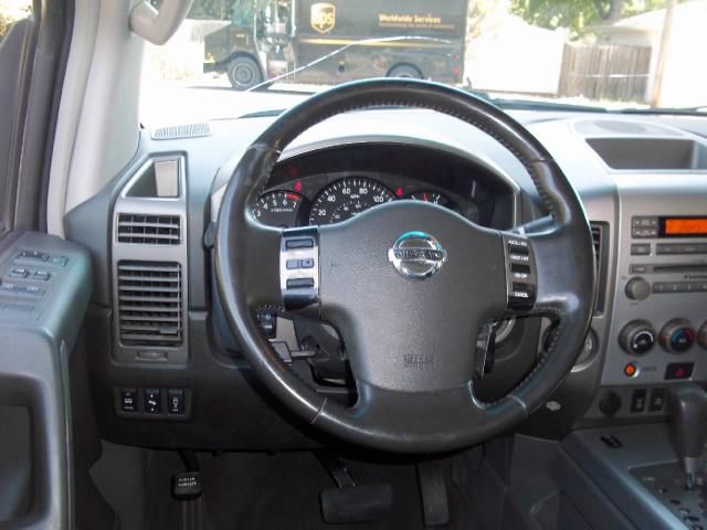 Nissan Titan GLS Touring A/T Pickup Truck