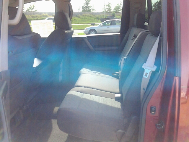 Nissan Titan SLE Z71 Crew Cab Short Bed 4X4 Pickup Truck