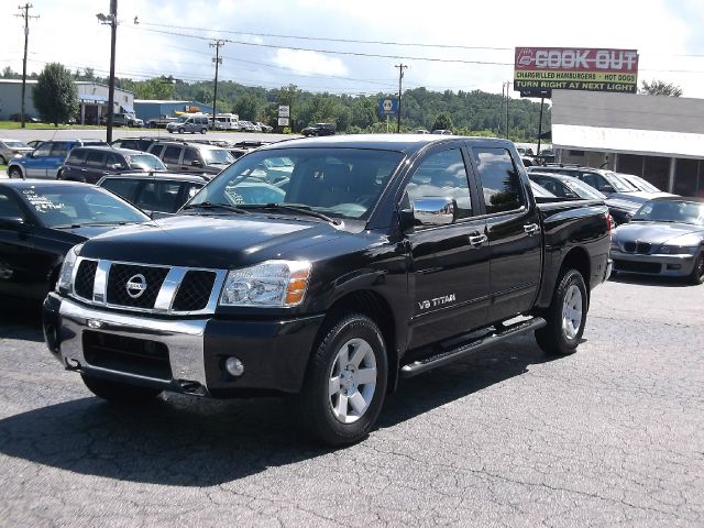 Nissan Titan GLS Touring A/T Pickup Truck