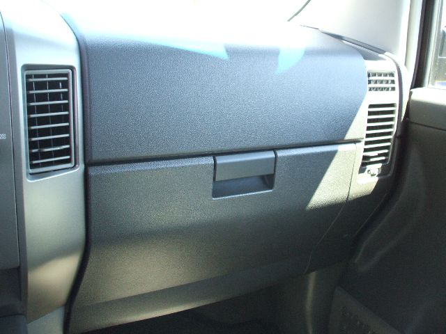 Nissan Titan 2005 photo 10