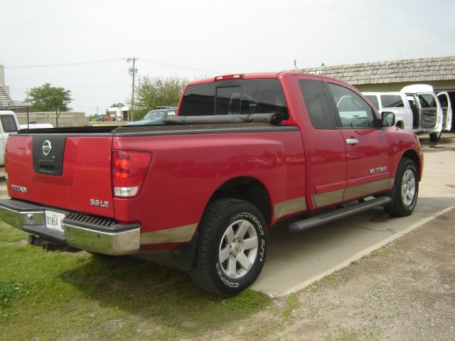 Nissan Titan 2005 photo 1