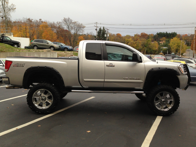 Nissan Titan 2006 photo 2