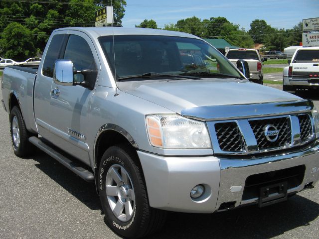 Nissan Titan 2006 photo 2