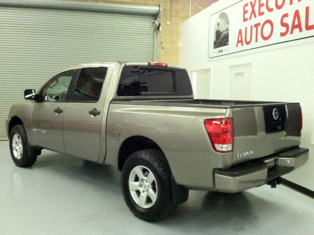 Nissan Titan SLT EXT CAB 4X2 Pickup Truck