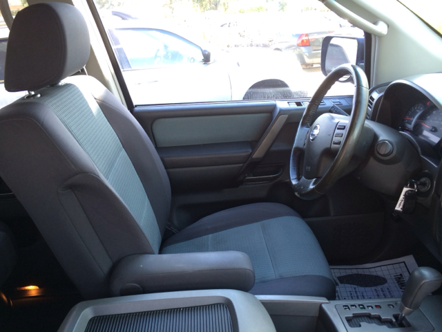 Nissan Titan SLE Z71 Crew Cab Short Bed 4X4 Pickup Truck