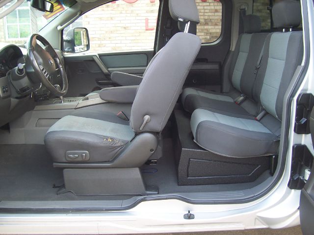 Nissan Titan 2006 photo 2